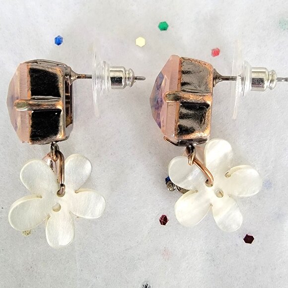 VINTAGE CHENARD ALEXANDRE PARIS FACETED LT.PEACHY/ PINK POST DROP EARRINGS - Picture 4 of 5